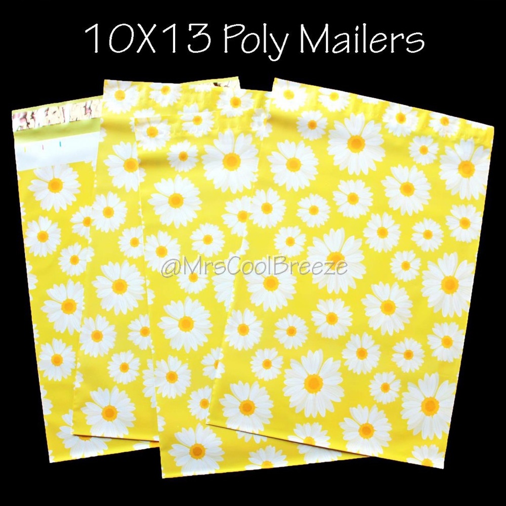 50 - 10X13 Daisy Designer Poly Mailers